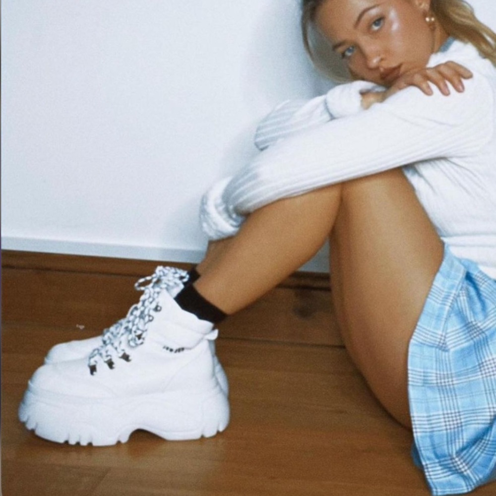 NOKWOL WHITE PLATFORM BOOTS - brand new!
